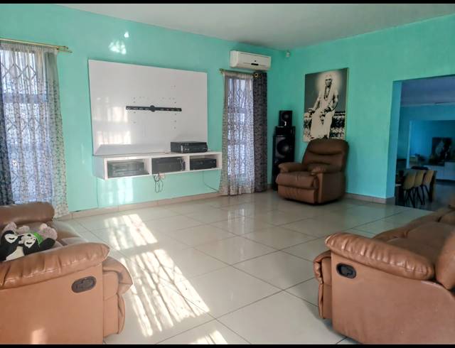 5 BEDROOM HOUSE FOR SALE IN ESCOMBE
